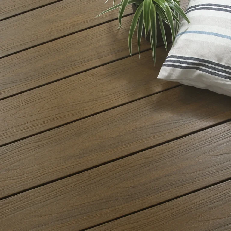 lames de terrasse en composite teak