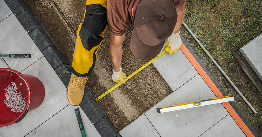 mise en place d'une terrasse sur plots en carrelage